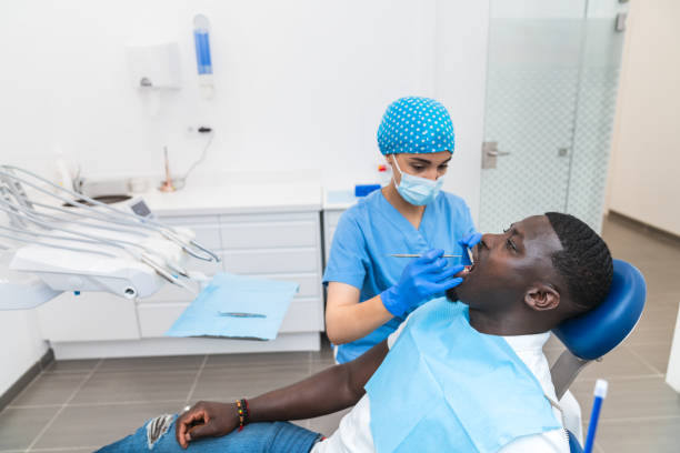 Best Emergency Tooth Extraction in Orangetree, FL